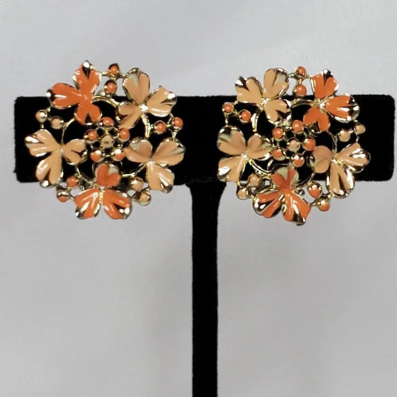 Vintage Coro Orange Peach Enamel Floral Clip-On Earrings Huggies - Picture 10 of 11